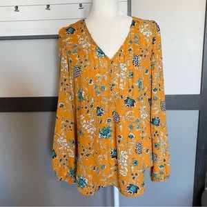 CUPCAKES & CASHMERE blouse long bishop sleeve floral pattern half button down